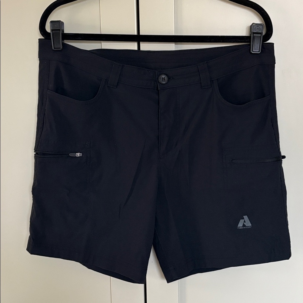 Eddie Bauer First Ascent Guide Pro Shorts - size 14 - Black